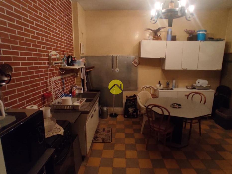 Maison mitoyenne sur étage