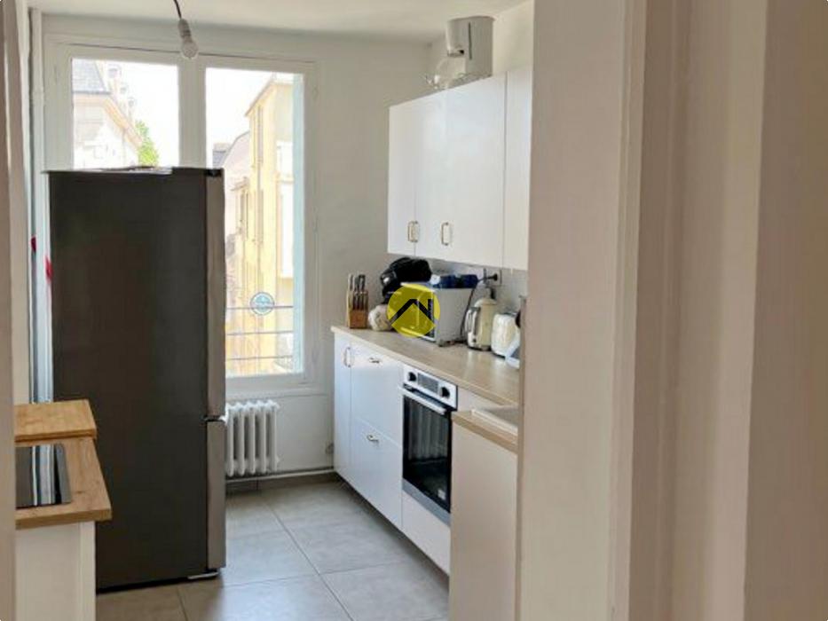 T4 rénové 83 m² avec cave 
