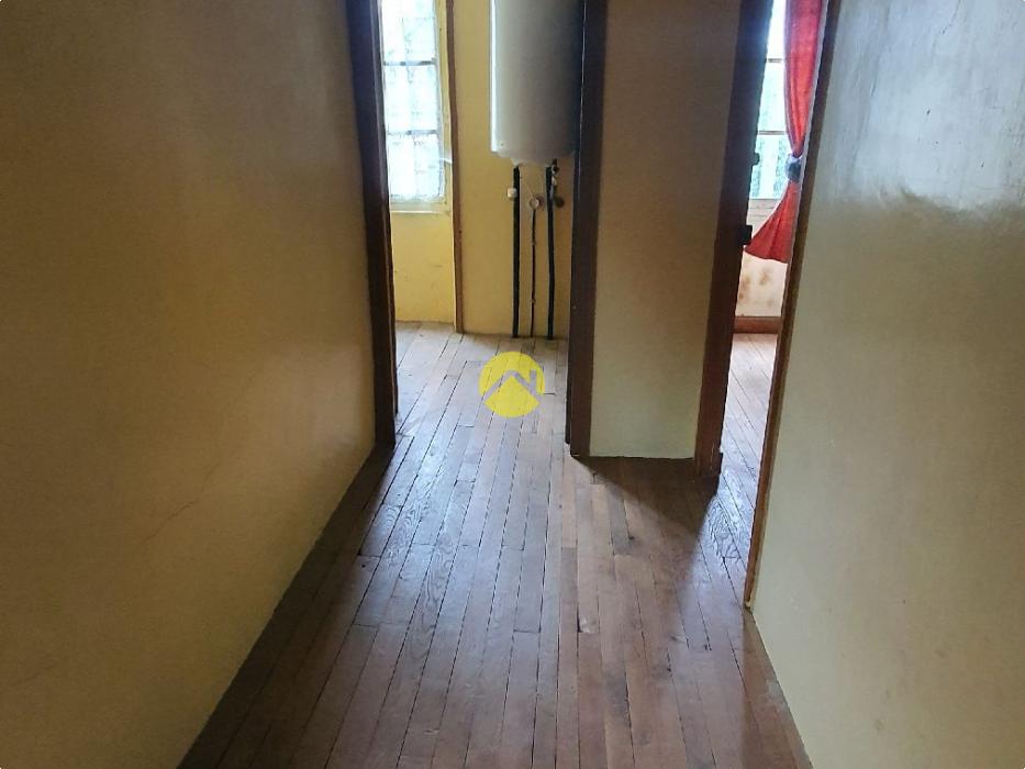 MAISON DE VILLAGE A RENOVER