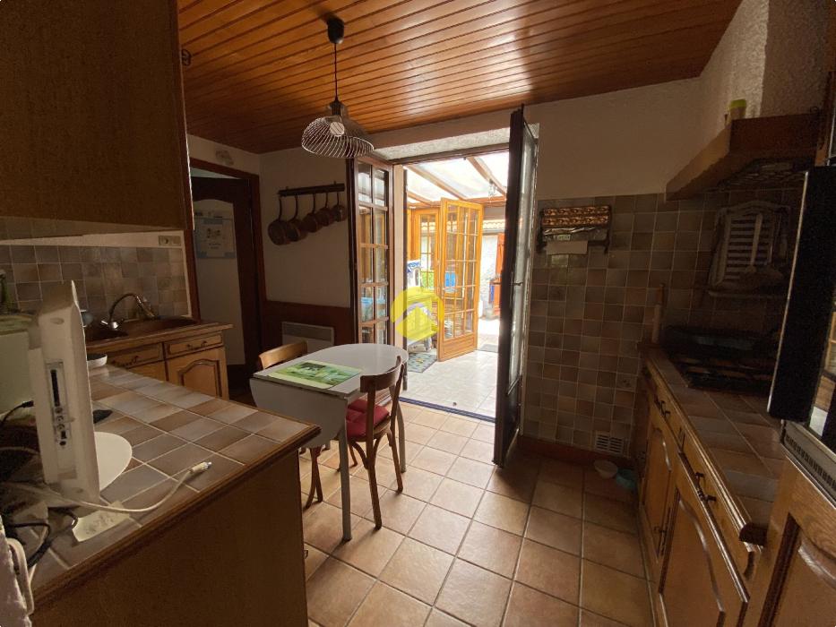 MAISON DE VILLE  + GARAGE