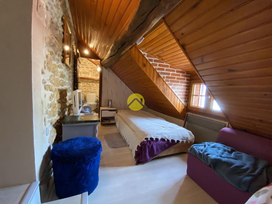 MAISON DE VILLE  + GARAGE