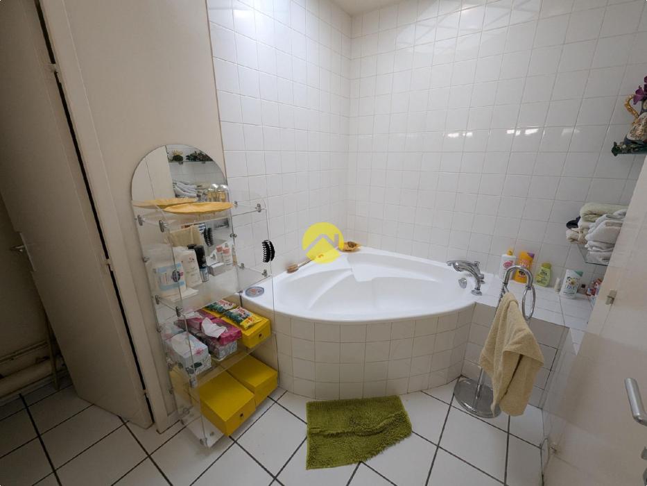 APPARTEMENT AVEC TERRASE