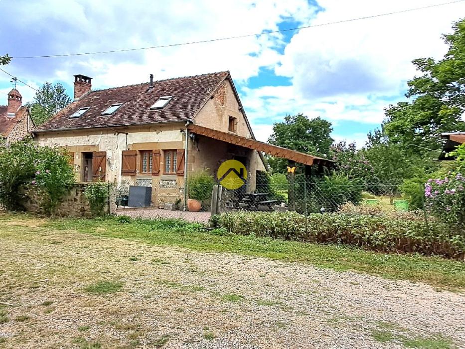 Longère avec jardin de 3 000 m²