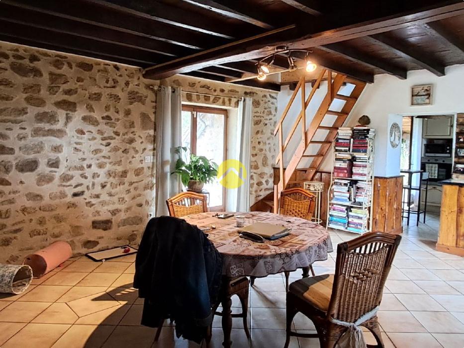 Longère avec jardin de 3 000 m²