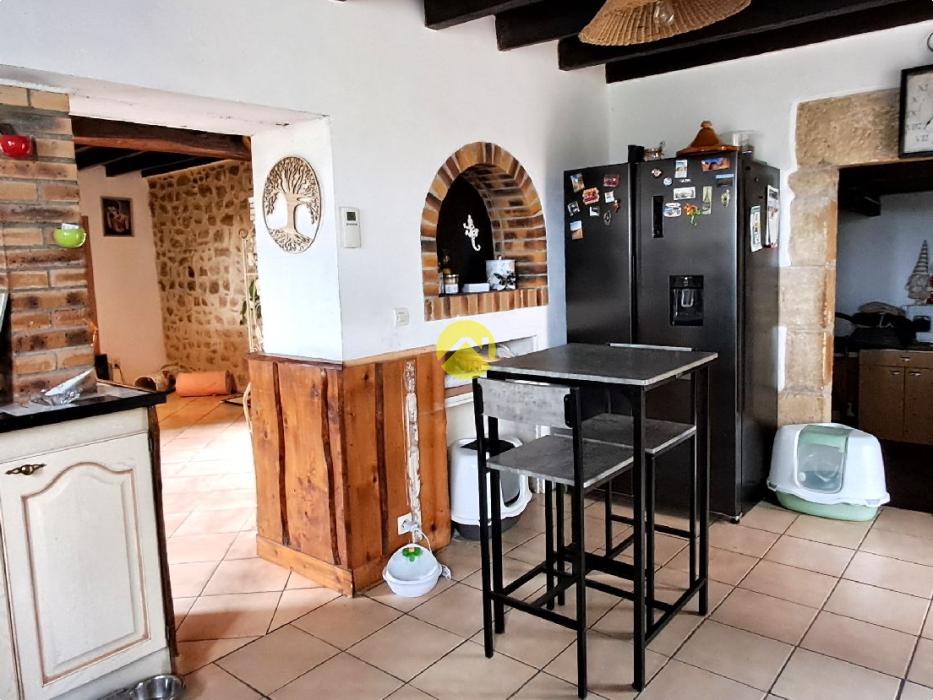 Longère avec jardin de 3 000 m²