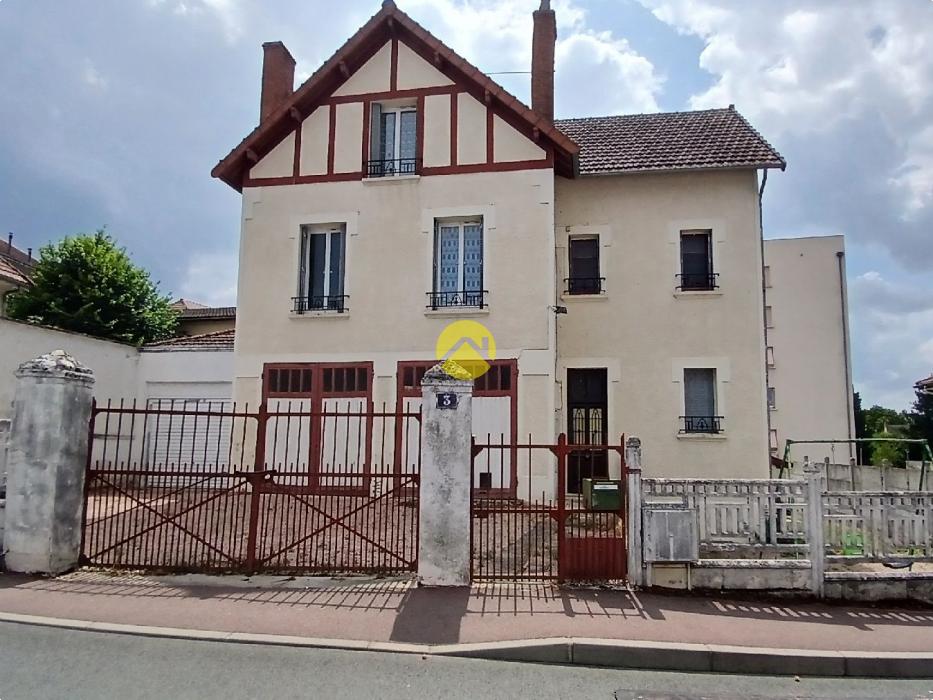 Maison T6 ou poss 3apts