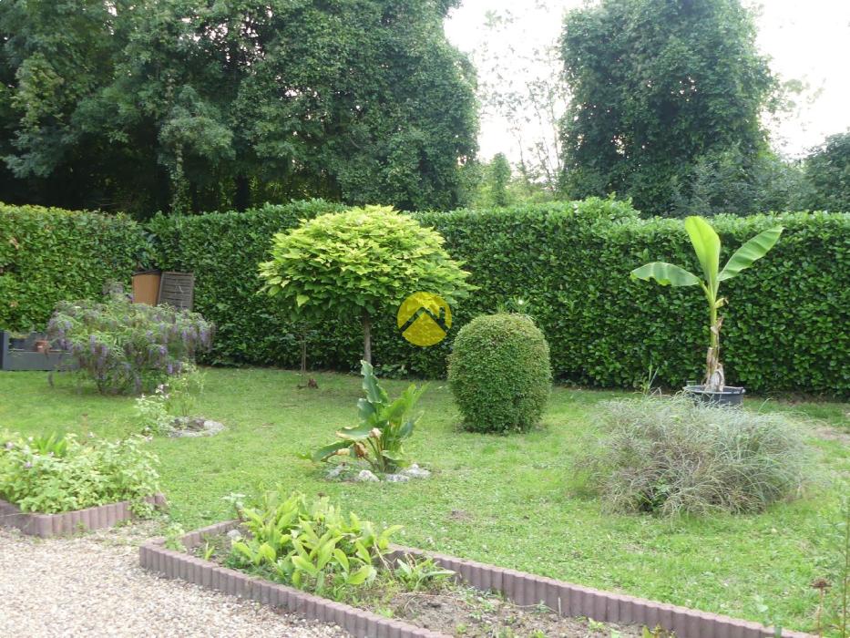 JOLI TERRAIN DE LOISIRS