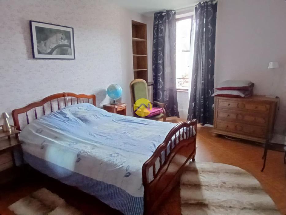 Maison T5 + dépendance