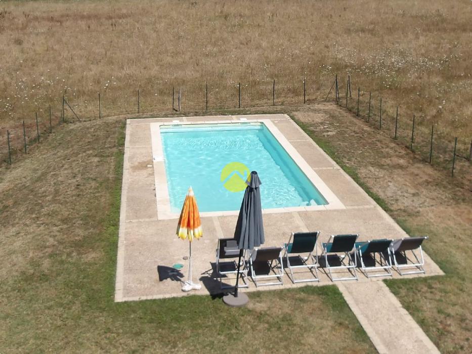 MAISON TOTALMENT RENOVEE 