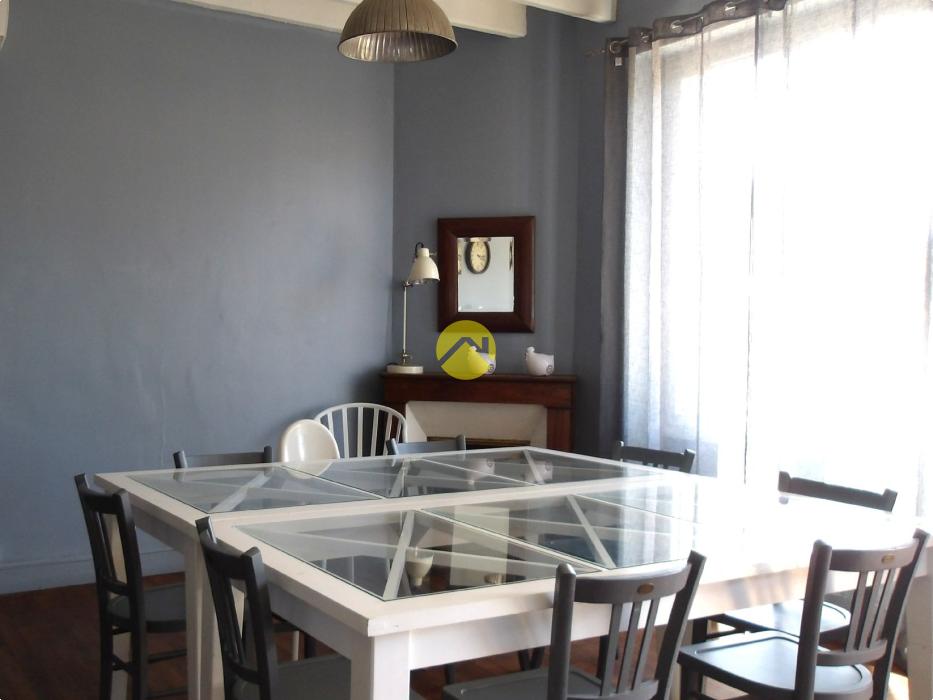 MAISON TOTALMENT RENOVEE 