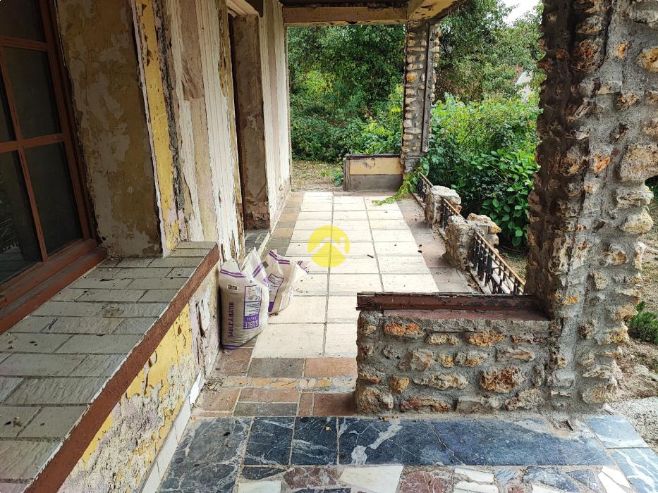 Maison à rénover de 183 m²...