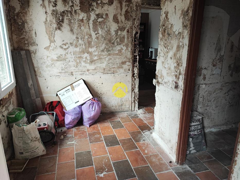 Maison à rénover de 183 m²...