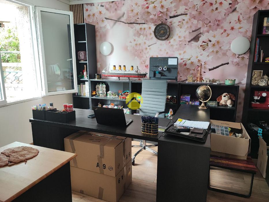 Maison à rénover de 183 m²...