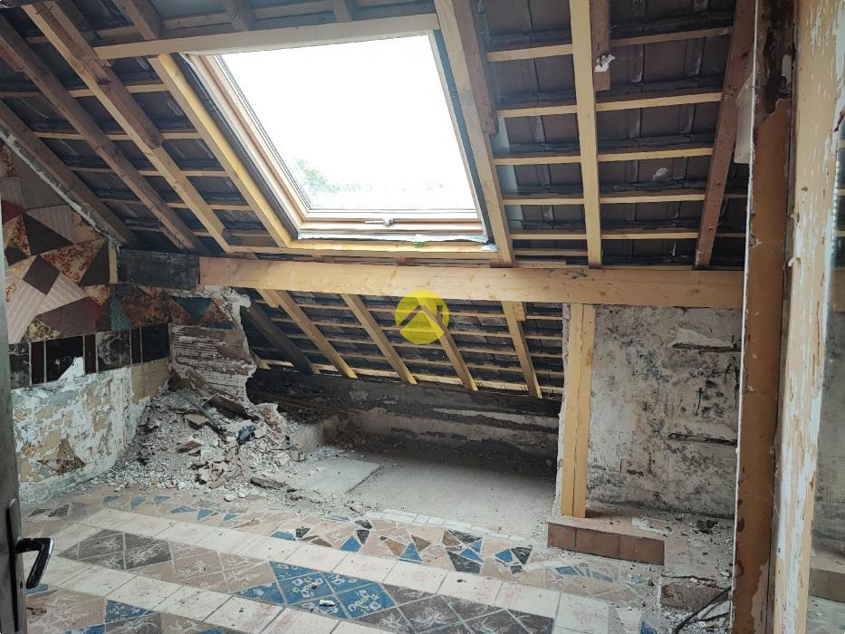 Maison à rénover de 183 m²...