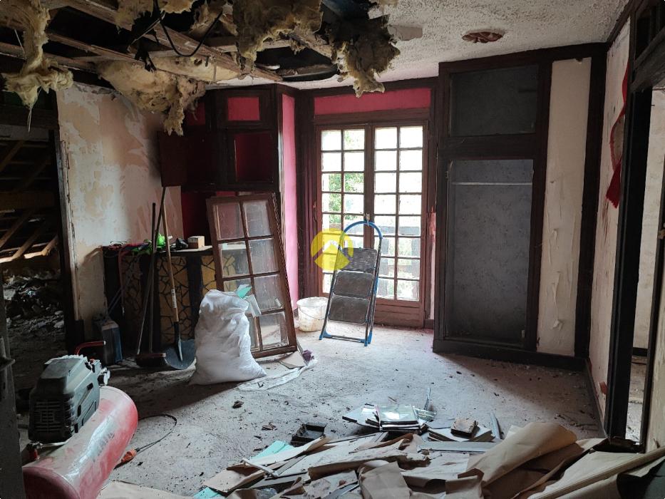 Maison à rénover de 183 m²...