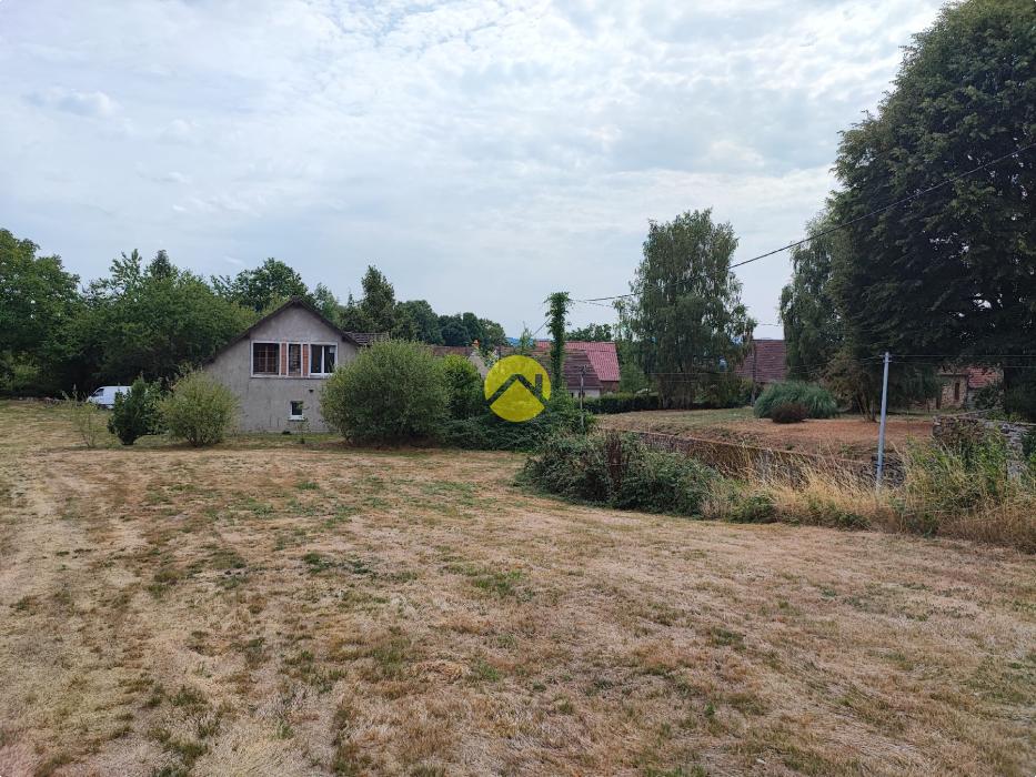 Maison à rénover de 183 m²...