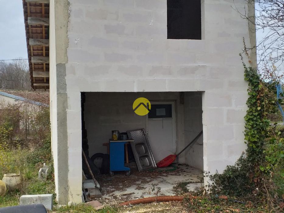  terrain constructible 2000m² 