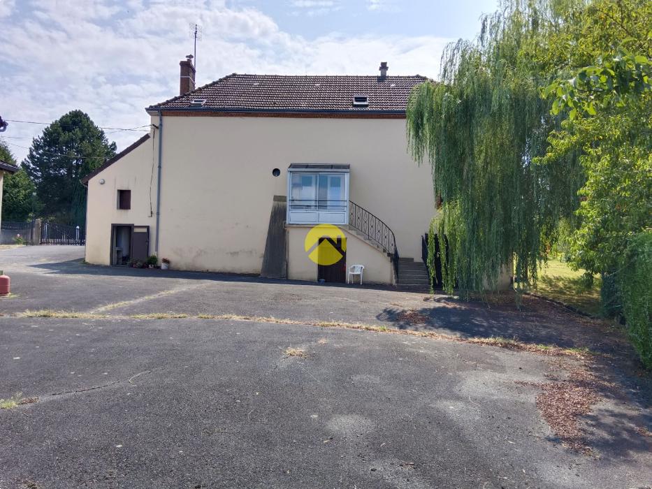 Maison 172 m² sur 9160m² attenant..
