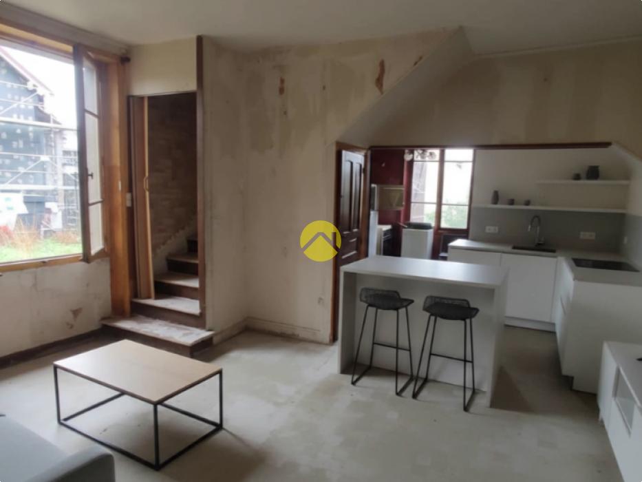 Maison mitoyenne d'un côté