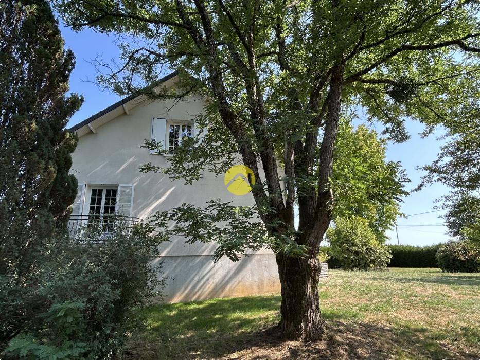 VILLA PROCHE AMBAZAC