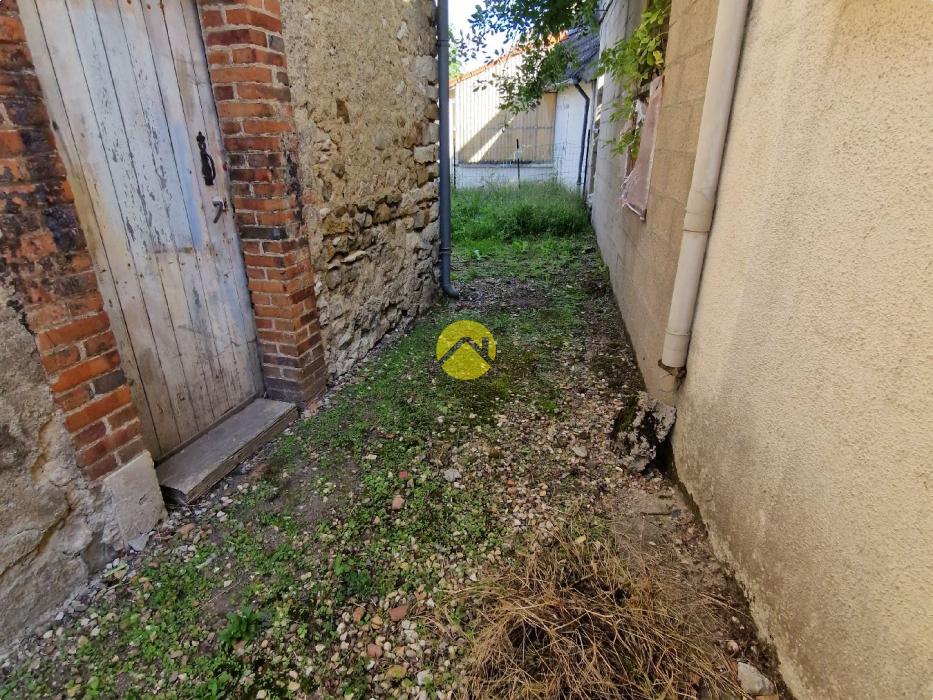 PETITE MAISON