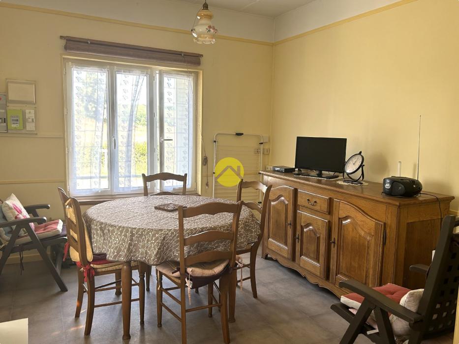 MAISON DE VACANCES OU JEUNE COUPLE