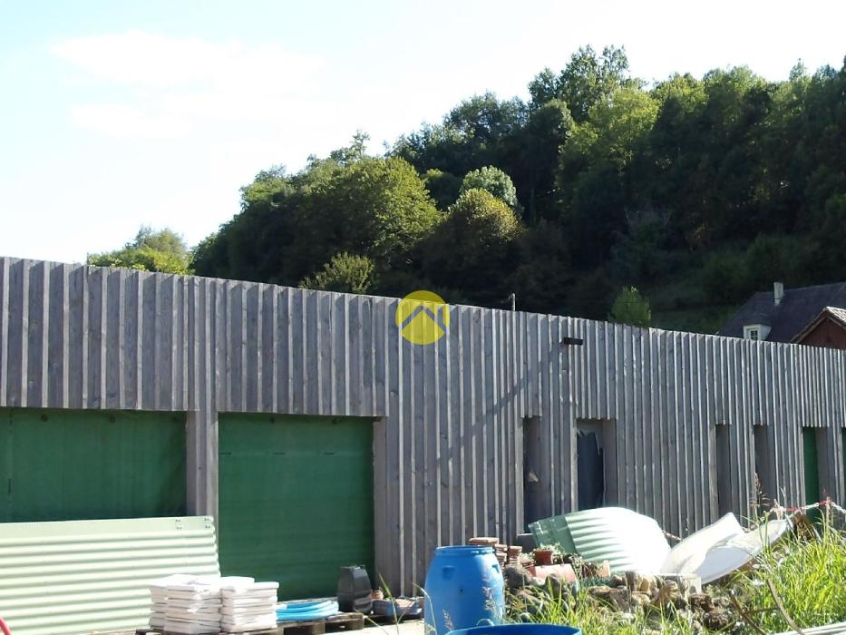 MAISON A FINIR ENTIEREMENT