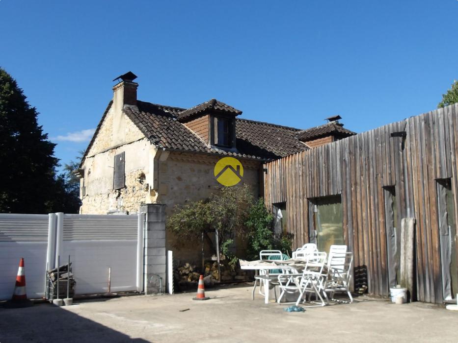MAISON A FINIR ENTIEREMENT