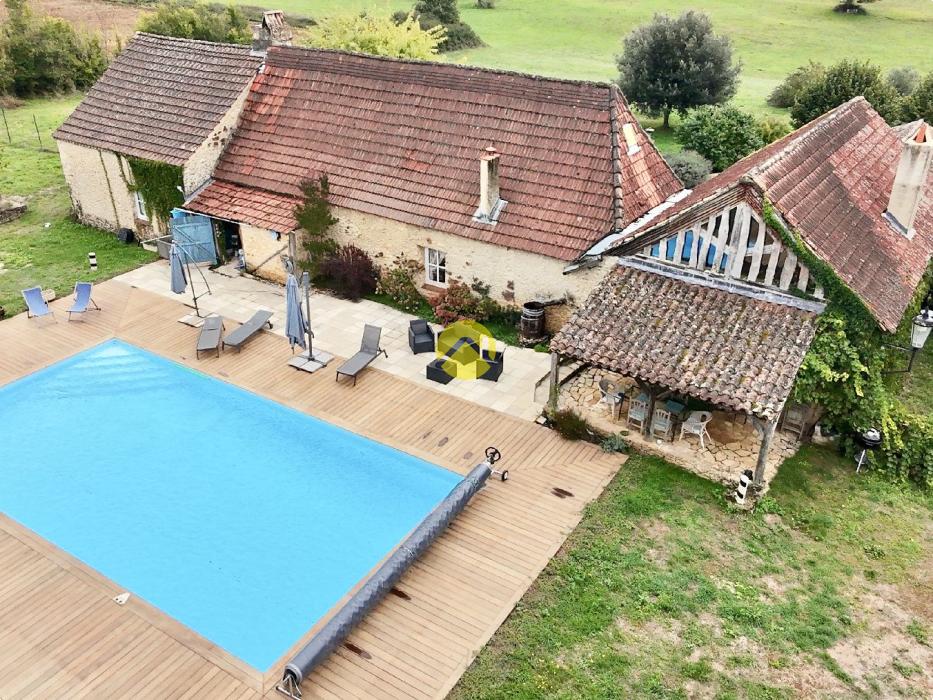 PROPRIETE DE CHARME-CHATEAU