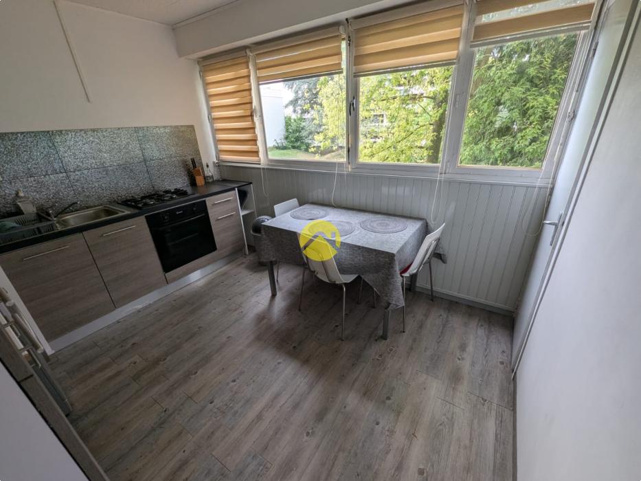 APPARTEMENT AVEC BALCON