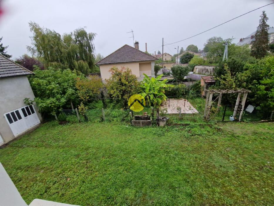 Maison avec terrain & dependances