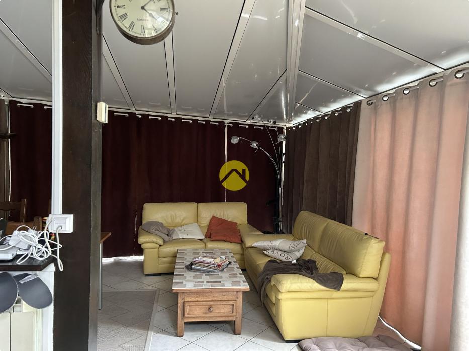 propriété avec piscine