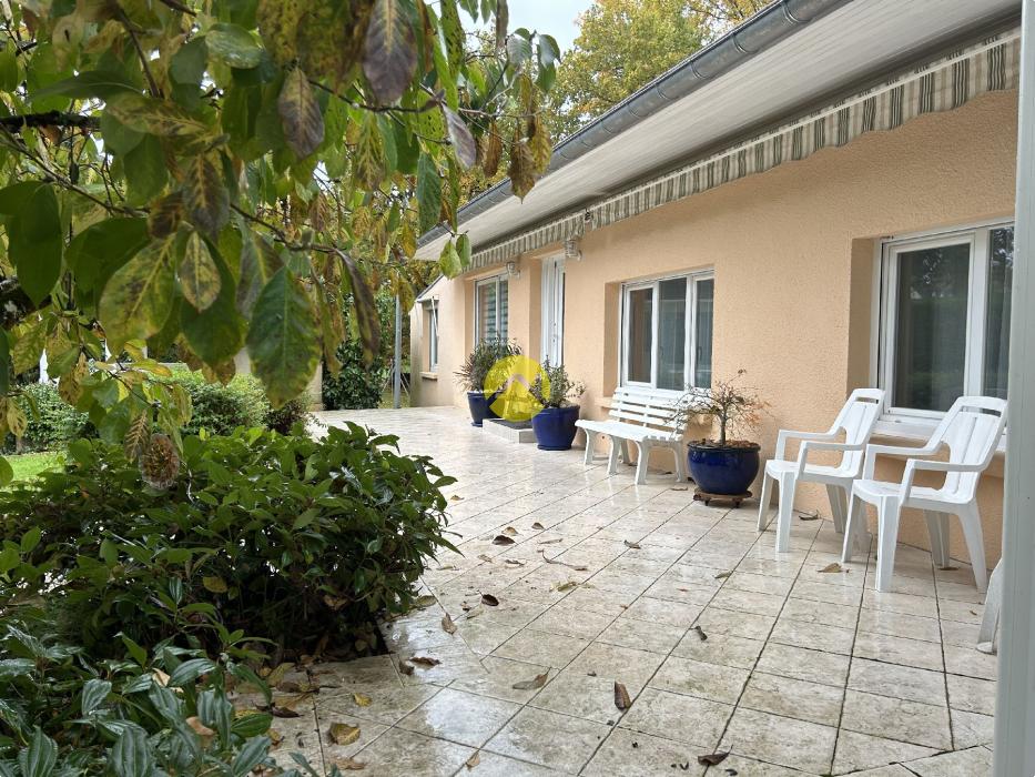 propriété avec piscine