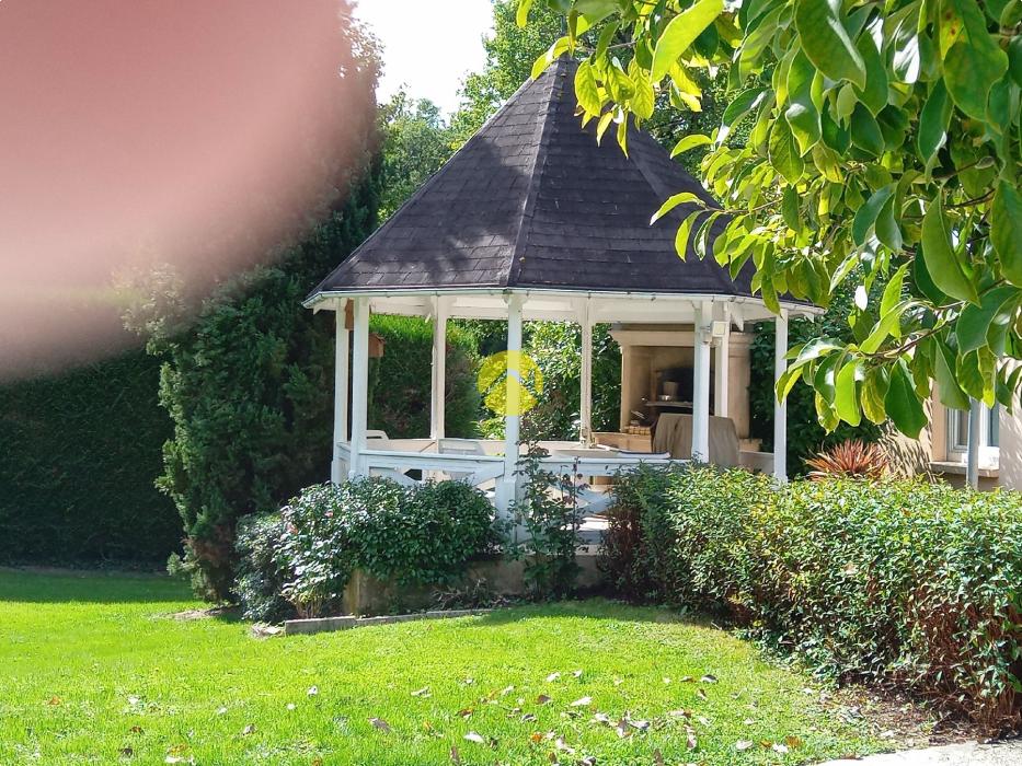 propriété avec piscine