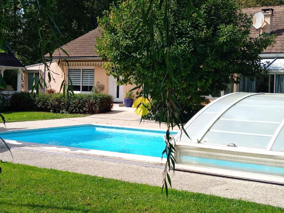 propriété avec piscine
