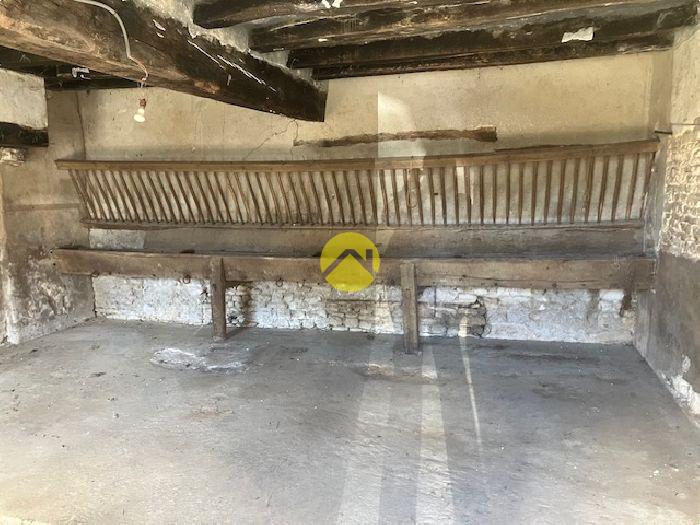Fermette à rénover sur 3 000 m²