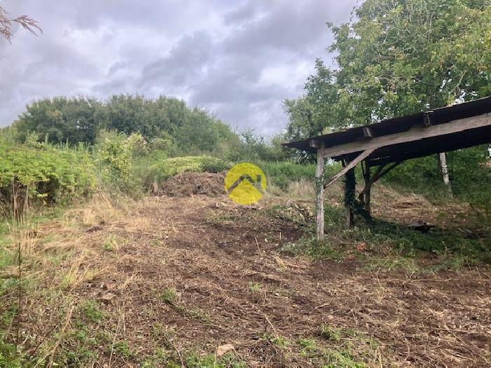 Fermette à rénover sur 3 000 m²