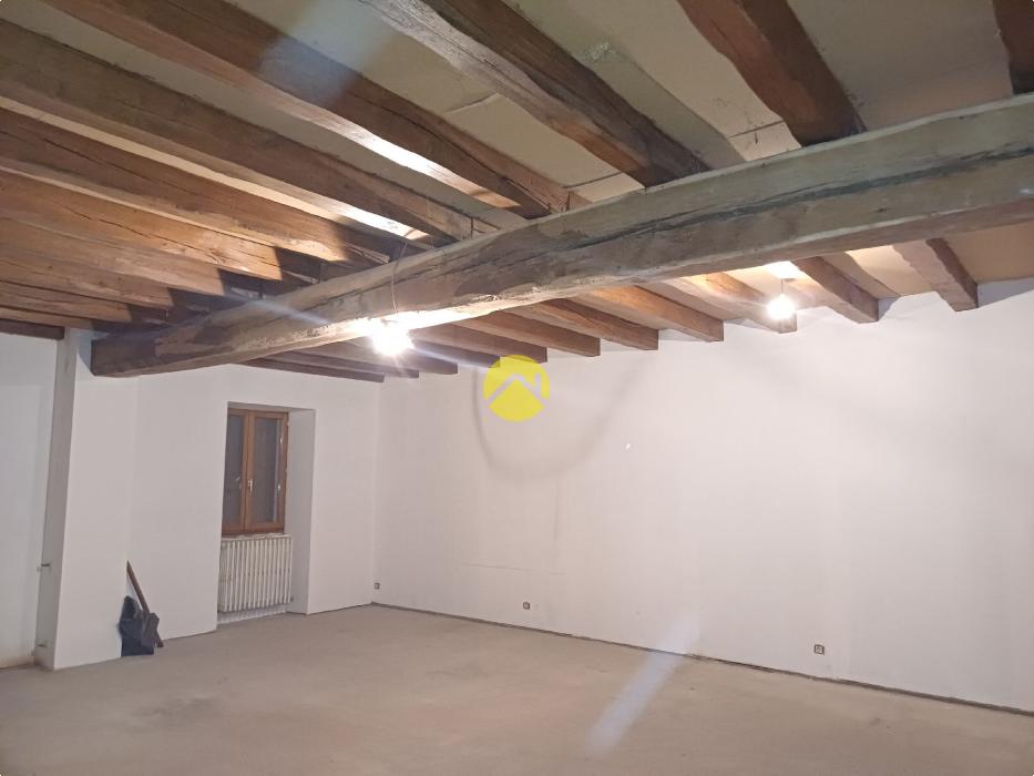 MAISON RENOVEE 200 M2-RARE LONGERE 