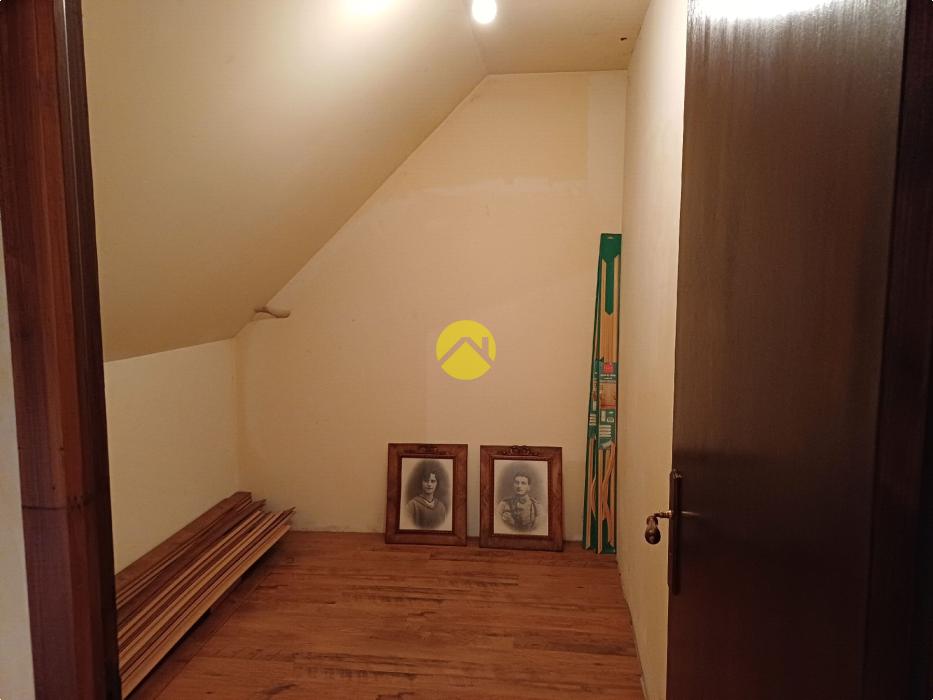MAISON RENOVEE 200 M2-RARE LONGERE 