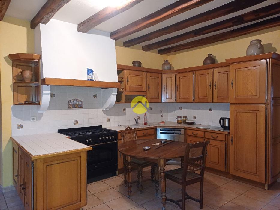MAISON RENOVEE 208 M2-RARE LONGERE 