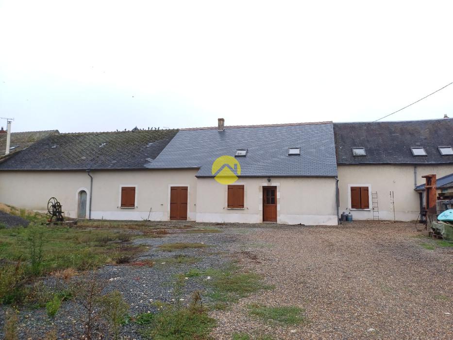 MAISON RENOVEE 208 M2-RARE LONGERE 