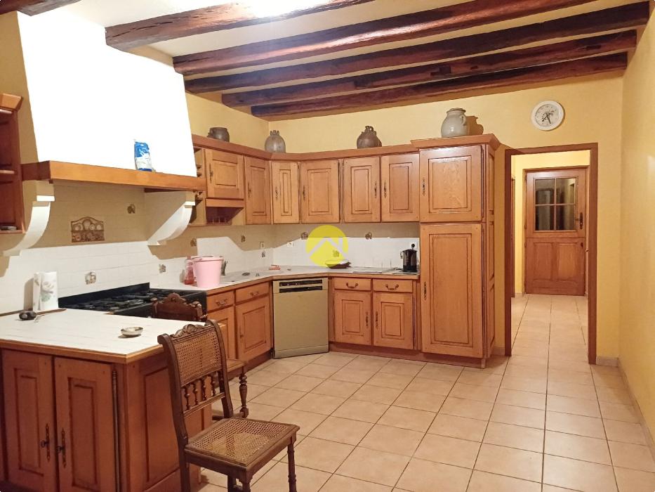 MAISON RENOVEE 208 M2-RARE LONGERE 