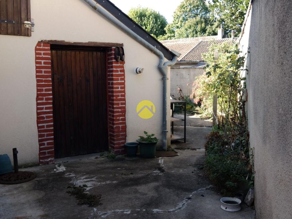MAISON DE VILLE