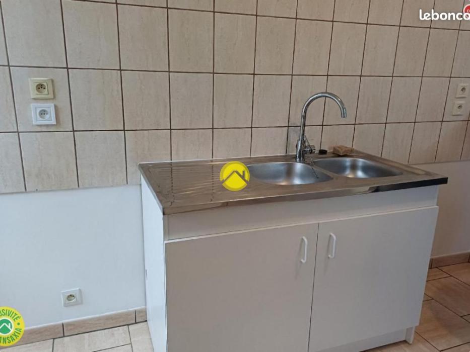 IMMEUBLE avec 2 Appartements  Loués