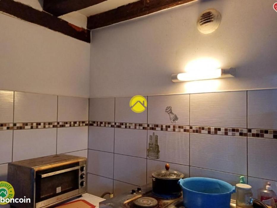 IMMEUBLE avec 2 Appartements  Loués