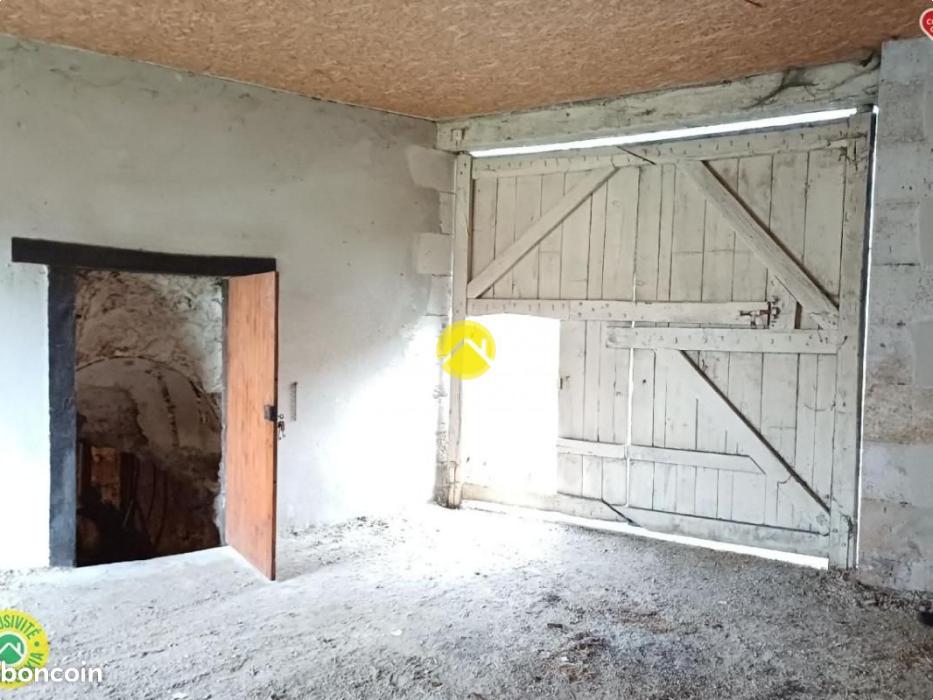 IMMEUBLE avec 2 Appartements  Loués