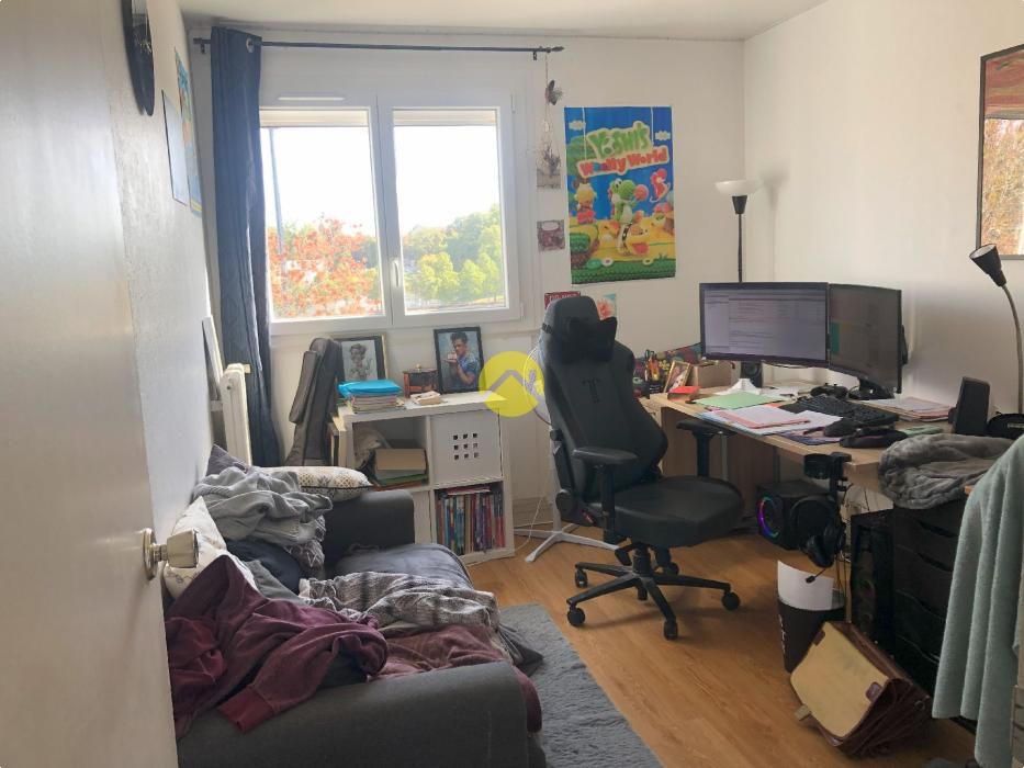 APPARTEMENT AVEC BALCON