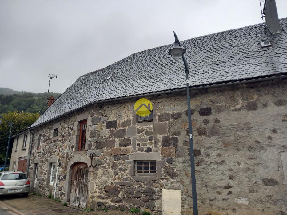 Ancien corps de ferme à Reprendre