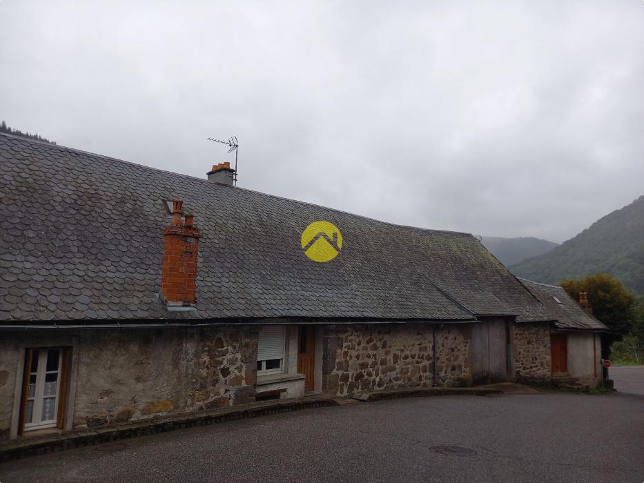 Ancien corps de ferme à Reprendre
