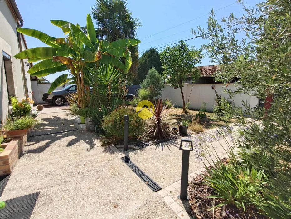 CHARMANTE MAISON RÉNOVÉE